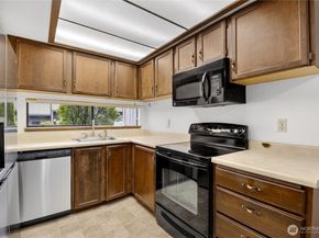 4123 145th Avenue NE, Bellevue WA 98007