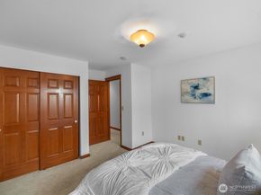 18410 36th Avenue W C, Lynnwood WA 98037