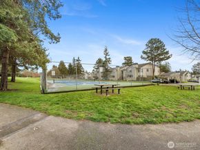 18410 36th Avenue W C, Lynnwood WA 98037