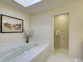 1845 230th Avenue NE, Sammamish WA 98074