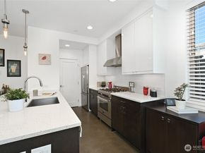 6312 32nd Avenue NW F, Seattle WA 98107