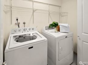 215 9th Street D101, Kirkland WA 98033