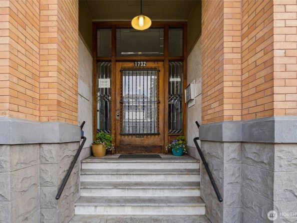 1732 15th Avenue 3, Seattle WA 98122