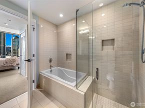 909 5th Avenue 2002, Seattle WA 98164