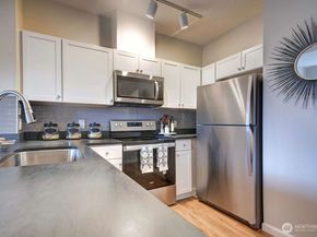 2680 139th Avenue SE 40, Bellevue WA 98005