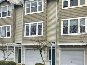 2680 139th Avenue SE 40, Bellevue WA 98005