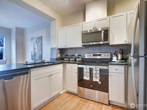 2680 139th Avenue SE 40, Bellevue WA 98005