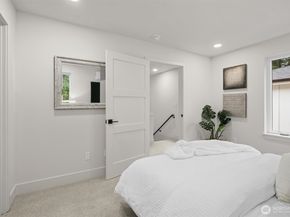 10829 104th Avenue NE, Kirkland WA 98033