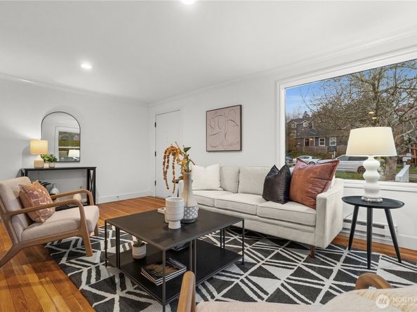 4849 25th Avenue SW, Seattle WA 98106