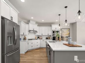 5541 Skyfall Place NW, Bremerton WA 98312