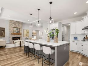 5541 Skyfall Place NW, Bremerton WA 98312