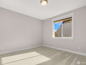 5541 Skyfall Place NW, Bremerton WA 98312