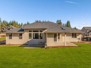 5541 Skyfall Place NW, Bremerton WA 98312