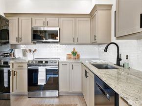 2618 4th Avenue N 504, Seattle WA 98109