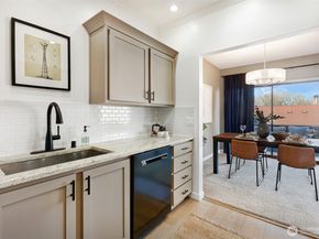 2618 4th Avenue N 504, Seattle WA 98109