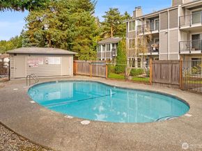 4202 Factoria Blvd SE D2, Bellevue WA 98006