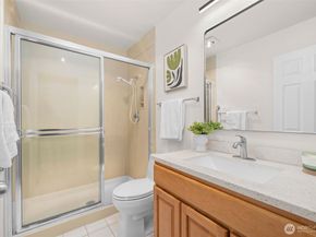 4202 Factoria Blvd SE D2, Bellevue WA 98006