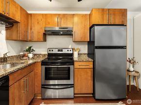 1707 Boylston Avenue 206, Seattle WA 98122