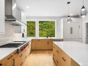 13105 SE 19th Court, Bellevue WA 98005