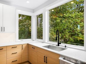 13105 SE 19th Court, Bellevue WA 98005