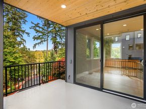 13105 SE 19th Court, Bellevue WA 98005