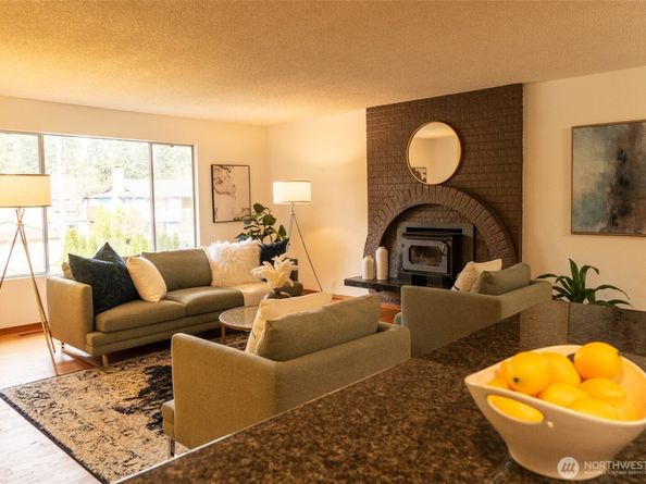 17529 Brook Boulevard, Bothell WA 98012