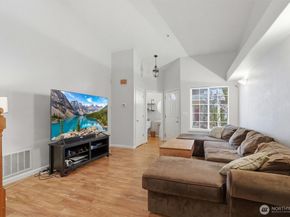 5705 200th Street SW D, Lynnwood WA 98036