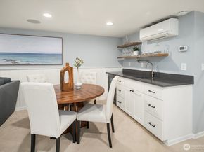 5606 59th Avenue NE, Seattle WA 98105