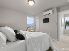 7027 Rainier Drive A, Everett WA 98203