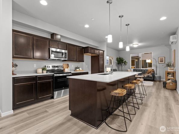 7027 Rainier Drive A, Everett WA 98203