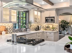 12628 72nd Avenue NE, Kirkland WA 98034