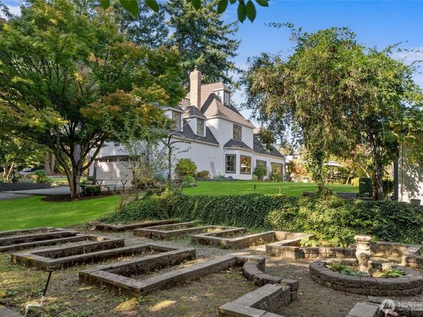 12628 72nd Avenue NE, Kirkland WA 98034