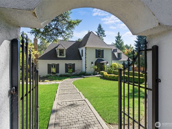 12628 72nd Avenue NE, Kirkland WA 98034