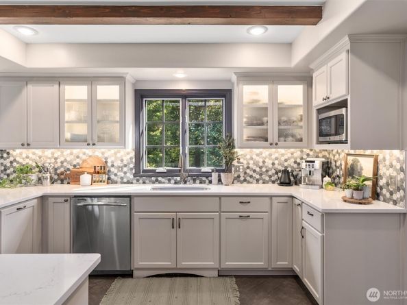 12628 72nd Avenue NE, Kirkland WA 98034