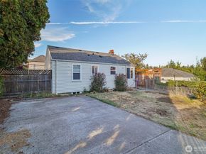 1315 N 85th Street, Seattle WA 98103