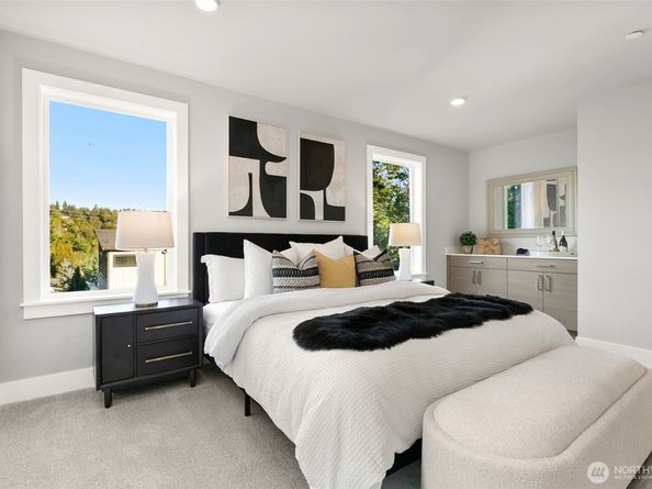 13068 SE 19th Court, Bellevue WA 98005