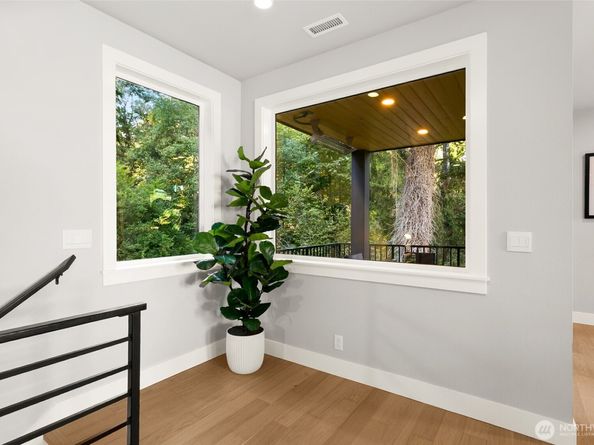 13068 SE 19th Court, Bellevue WA 98005