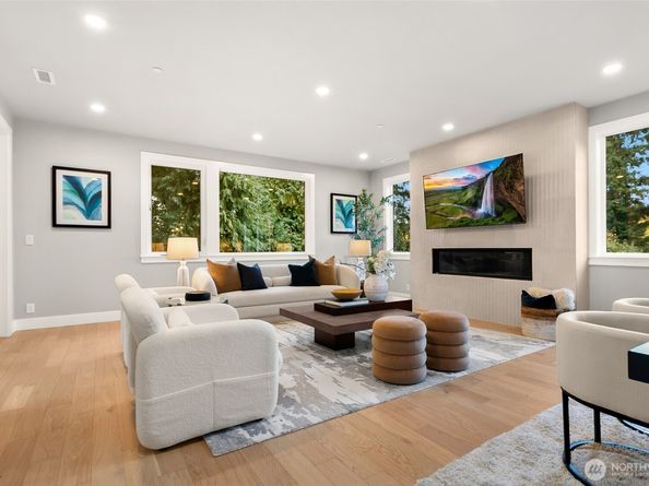 13068 SE 19th Court, Bellevue WA 98005