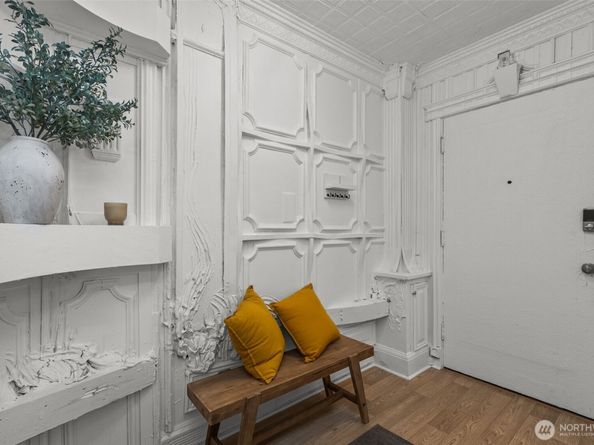 2132 5th Avenue 201, Seattle WA 98121