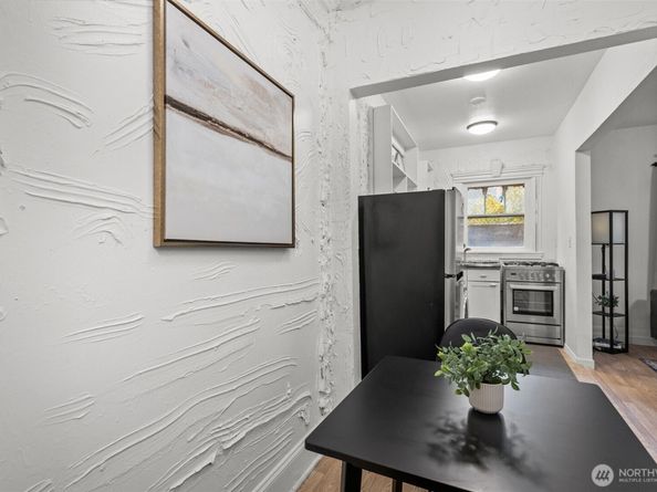 2132 5th Avenue 201, Seattle WA 98121