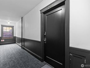 2132 5th Avenue 201, Seattle WA 98121