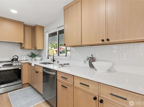 9548 3rd Avenue NW, Seattle WA 98117