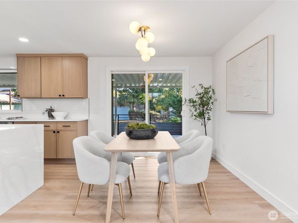 9548 3rd Avenue NW, Seattle WA 98117