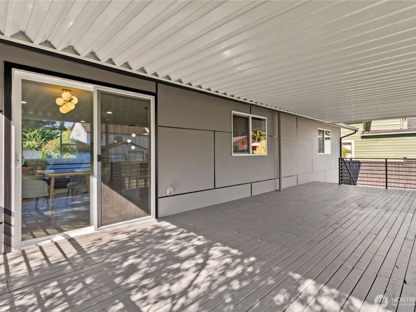 9548 3rd Avenue NW, Seattle WA 98117