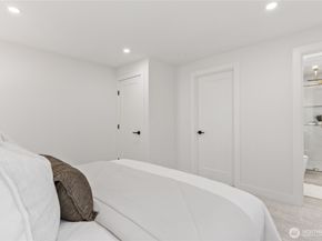 9548 3rd Avenue NW, Seattle WA 98117