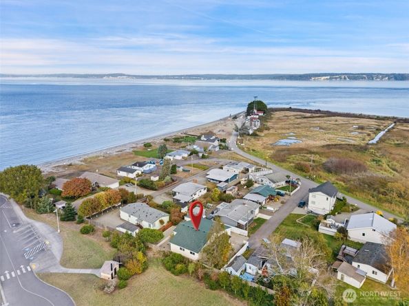 8850 NE Point No Point Road, Hansville WA 98340