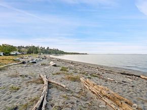 8850 NE Point No Point Road, Hansville WA 98340