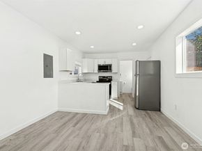 1926 Colby Avenue, Everett WA 98201