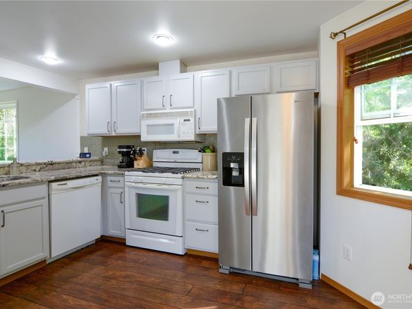 13629 26th Place W A103, Lynnwood WA 98087