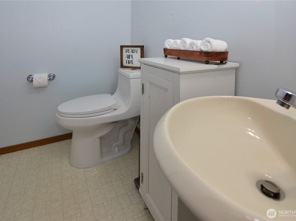13629 26th Place W A103, Lynnwood WA 98087